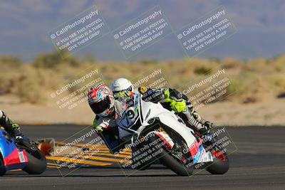 media/Oct-29-2022-CVMA (Sat) [[14c0aa3b66]]/Race 8 Supersport Middleweight/Folder 2/